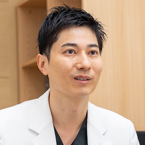 皮膚を切らないクマ取り治療。「経結膜脱脂術」と「脂肪注入」