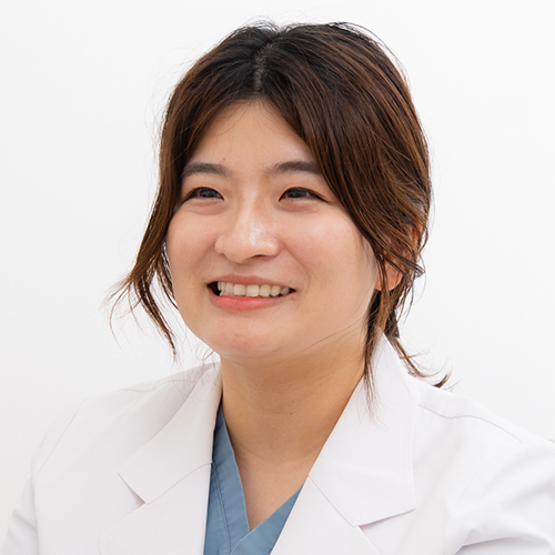 多様なニキビに<br>まずは保険診療で対応。<br>早期治療でニキビ跡も防ぐ